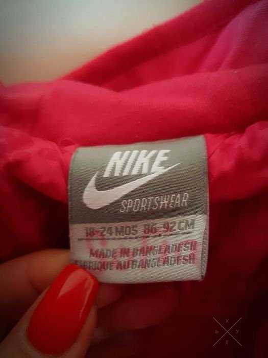 Фирменная зимняя куртка пуховик Nike