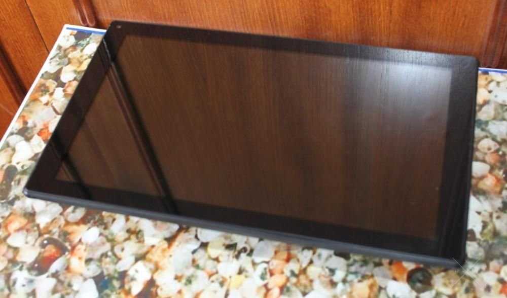 Планшет Bravis NP101 10.1" 4 ядра x 1.3 ГГц полный комплект