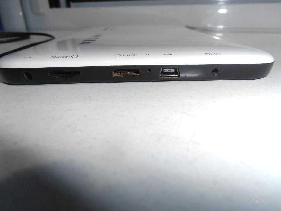 Планшет Assistant AP-703