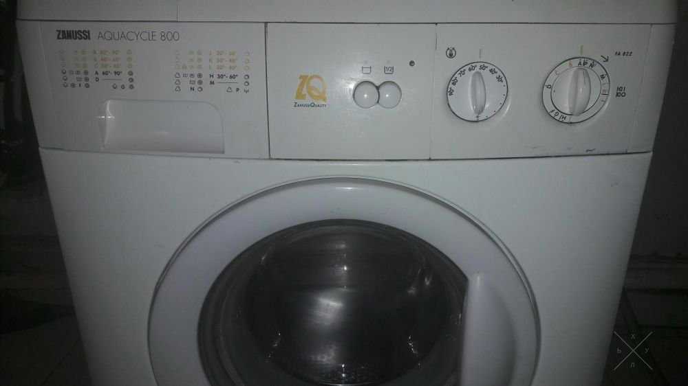 Продаю машинку Zanussi в хорошем состоянии