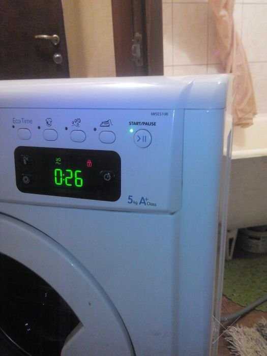 Indesit iwse 5108 узкая на 5 кг.