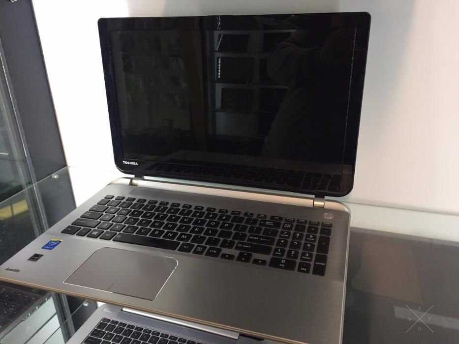 Ноутбук Toshiba S55-B5289 15,6" i7-4710HQ(8 ядер) 2,5Гц 8гб 256ГБ SSD