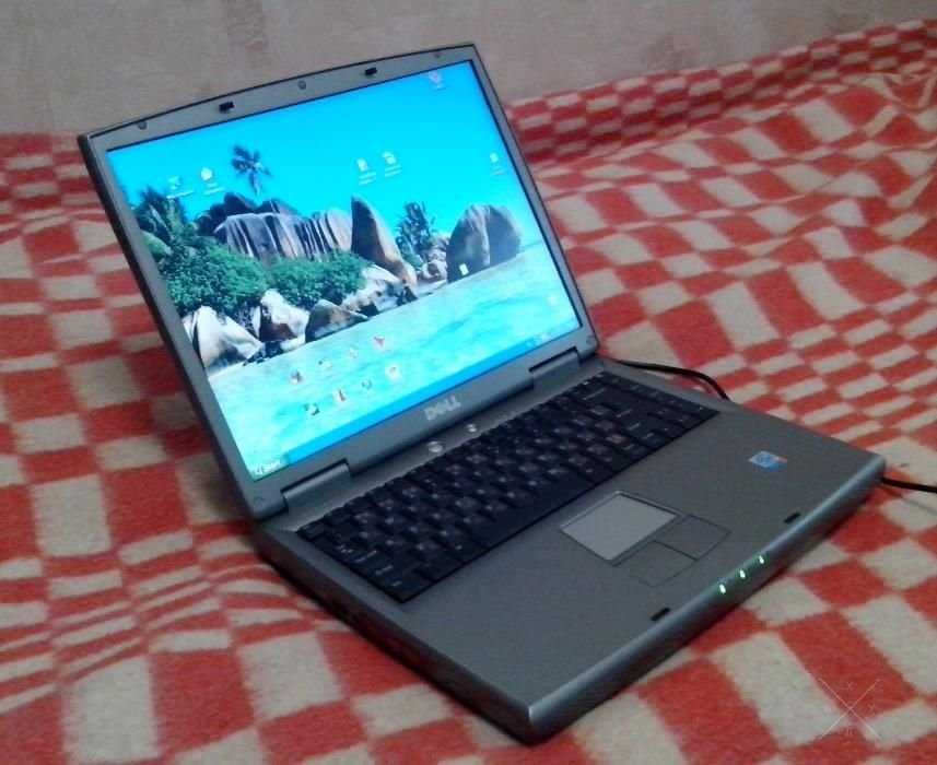 Надежный ноутбук Dell с Wi-Fi и матовым экраном