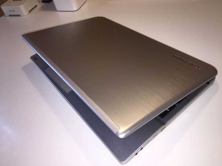 Ноутбук Toshiba Ultrabook P55 15,6" i5-4200U 8GB SSD 120Gb FullHD