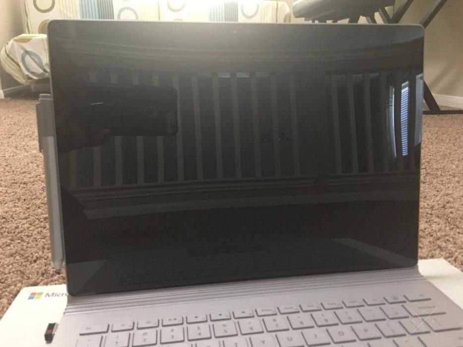 Microsoft Surface Book 2-in-1 Laptop Intel Core i5 | 8GB | 256 SSD |