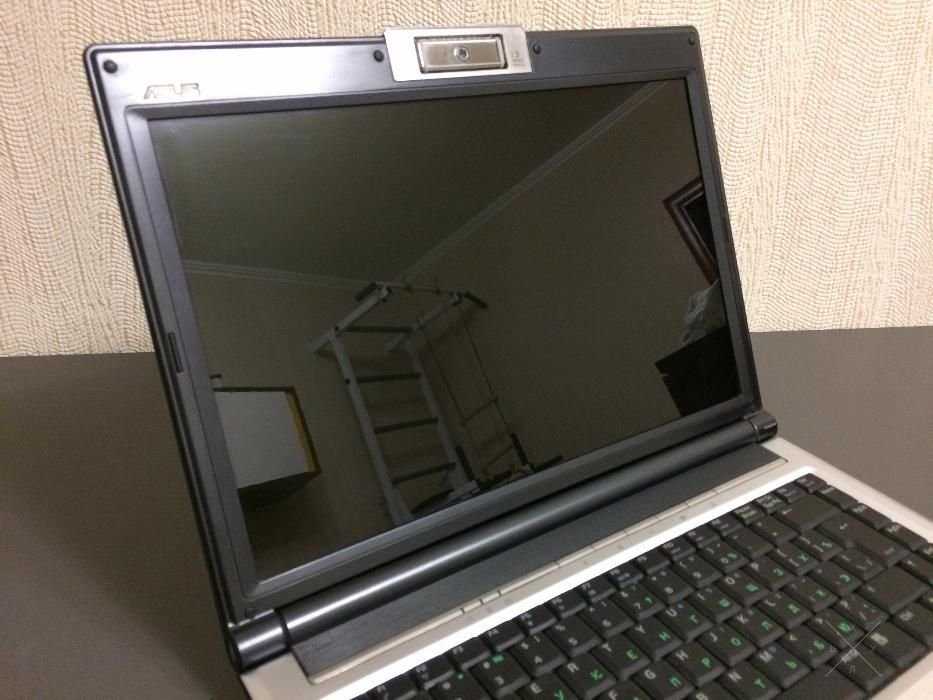 Ноутбук Asus F8Sa