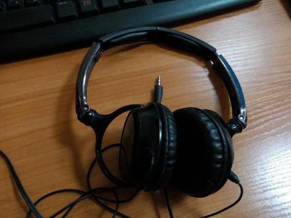 Наушники Aircoustic TRA 7072 в отличном состоянии.