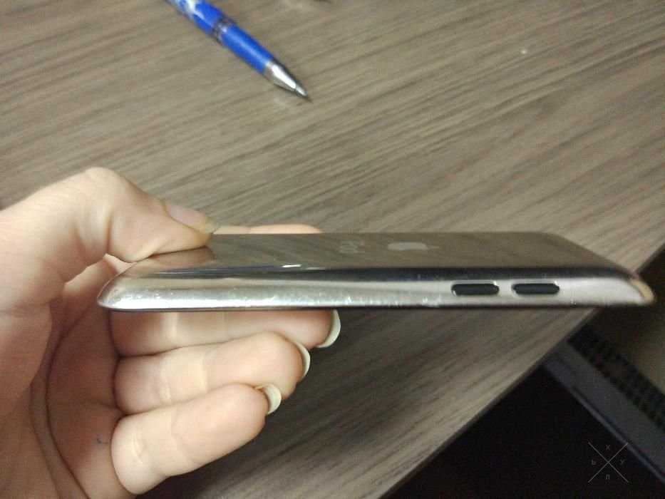 Продам Apple iPod touch 4 32GB б/у