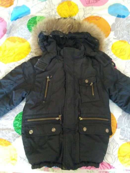Очень теплая зимняя куртка 140 рост