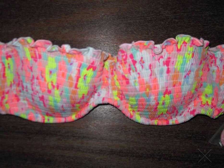 Новый купальник бандо розовый Victoria's Secret оригинал яркий неон