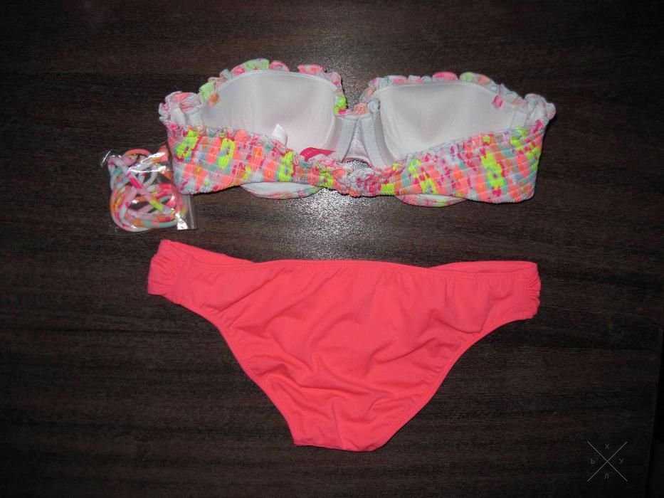 Новый купальник бандо розовый Victoria's Secret оригинал яркий неон