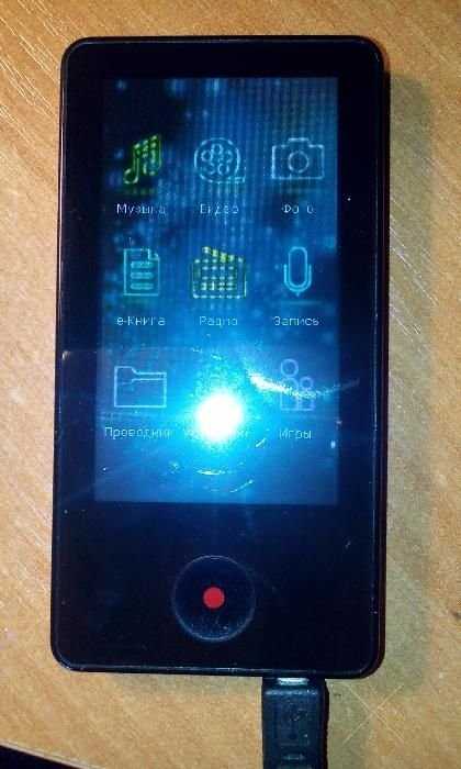 MP4 плеер ASSISTANT AM-28204 4GB