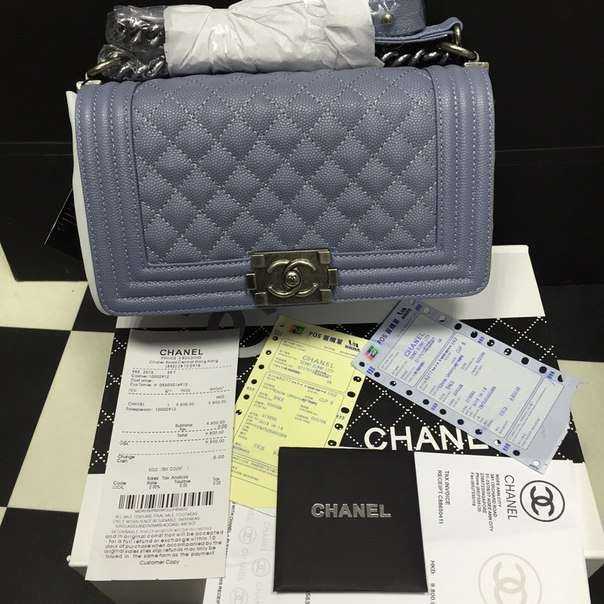 Женская сумка Chanel Boy Caviar