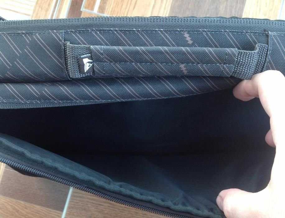 Продам сумку quicksilver