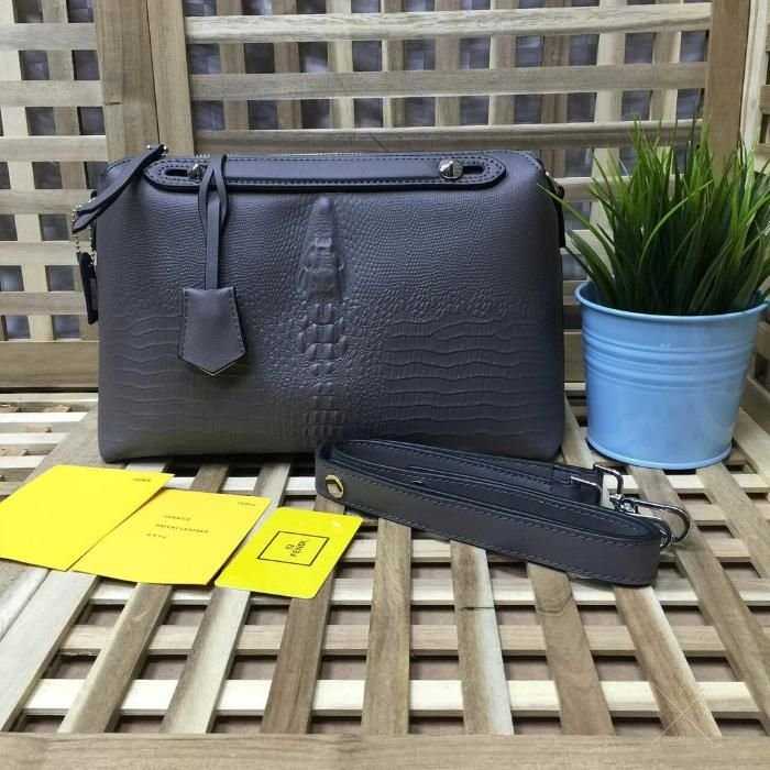 Женская сумка Fendi