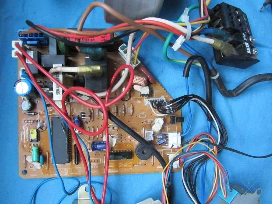 Продам электрику кондиционера с электродвигателем и всеми датчиками