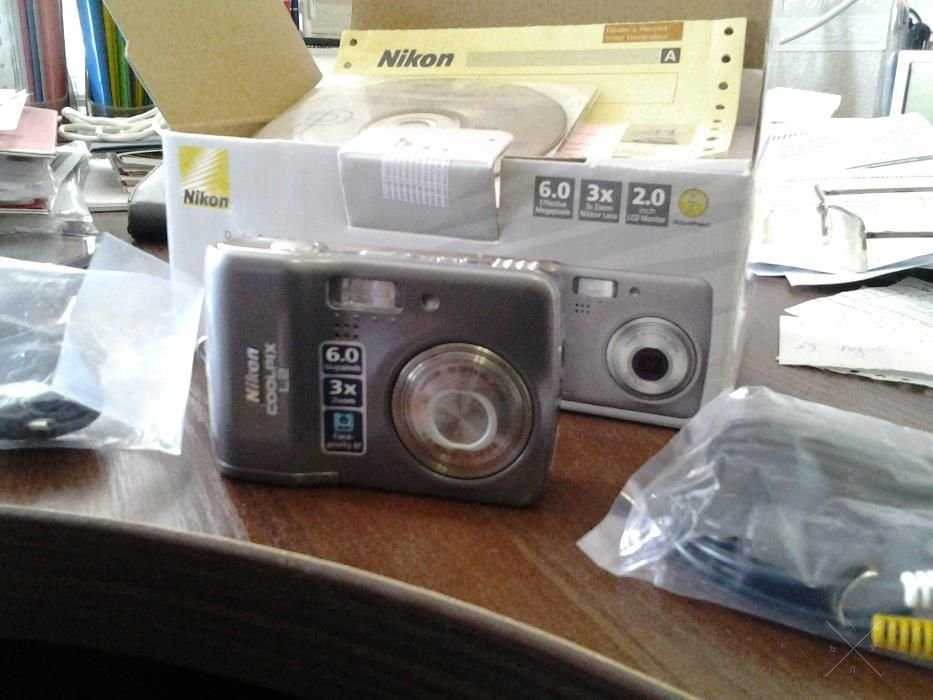 Цифровой фотоаппарат Nikon Coolpix L2.