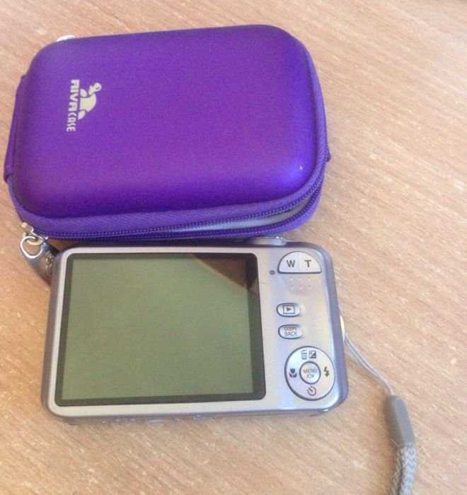 Цифровой фотоаппарат FujiFilm FinePix JV200