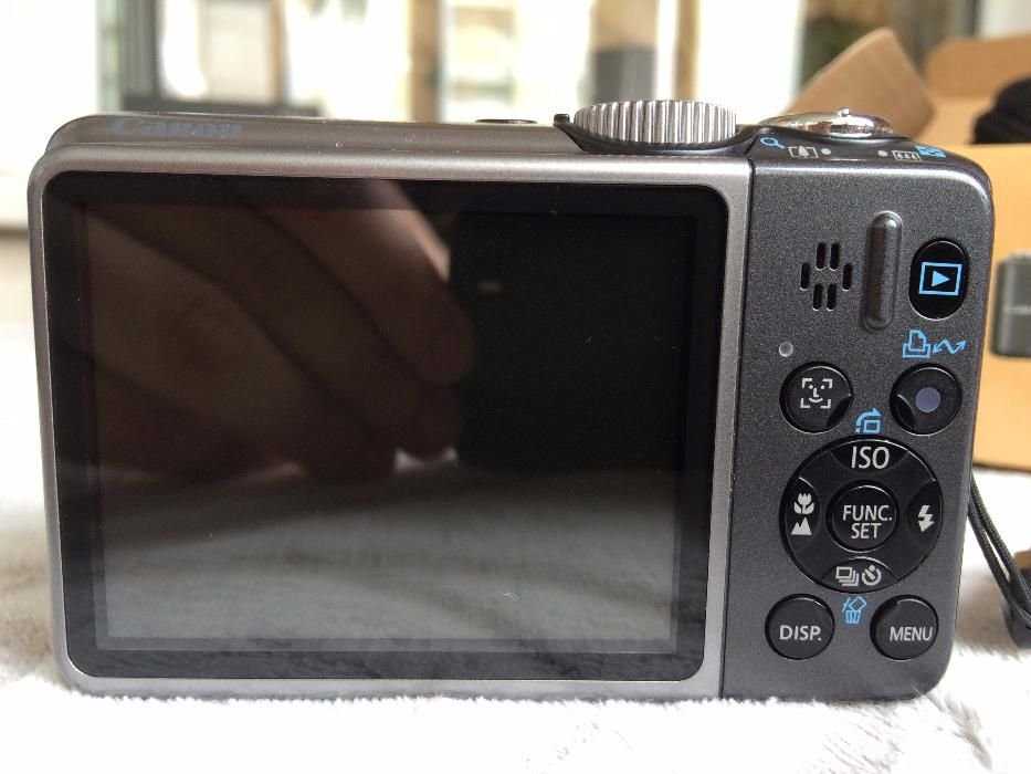 Фотоаппарат Cannon PowerShot 2000 IS.