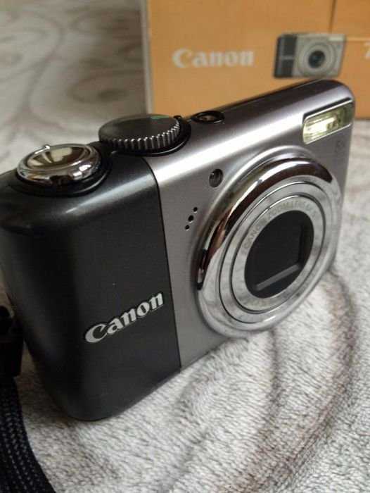 Фотоаппарат Cannon PowerShot 2000 IS.