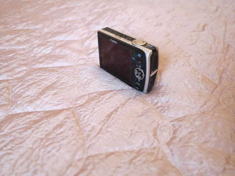 Фотоаппарат цифровой Canon Digital IXUS 860 IS на запчасти.