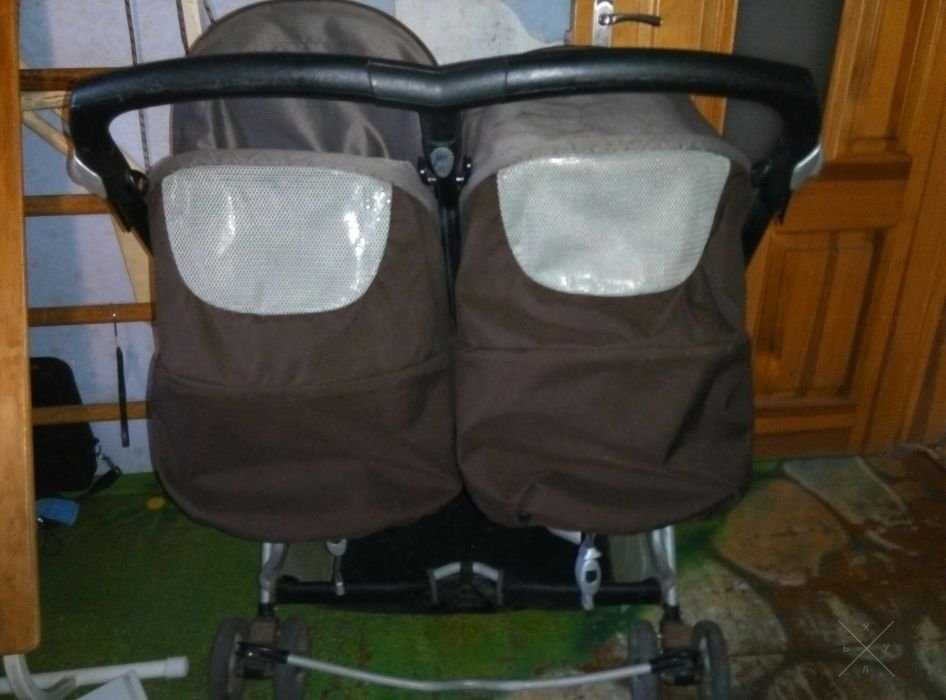 Продам для двойни бу коляску PegPerego Aria Twin в хорошем состоянии